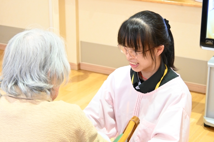 38kaigohukusi002.jpg